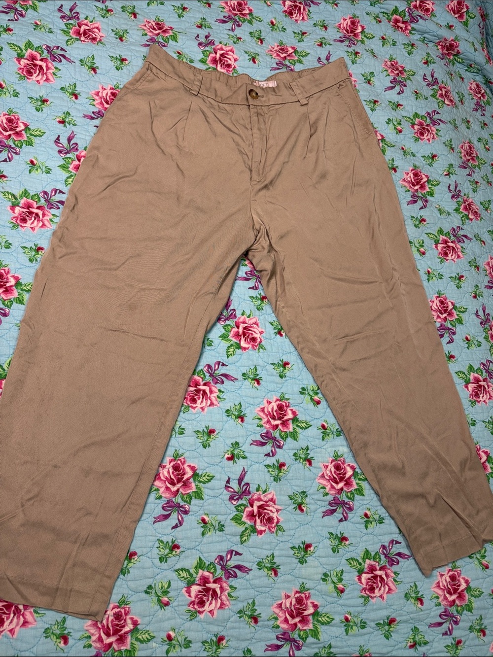 Women’s Chino Pants in Light Brown